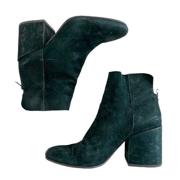 Lucky Brand Ravynn Suede Blocked Heel Ankle Booties Size 8.5M - Picture 3 of 16